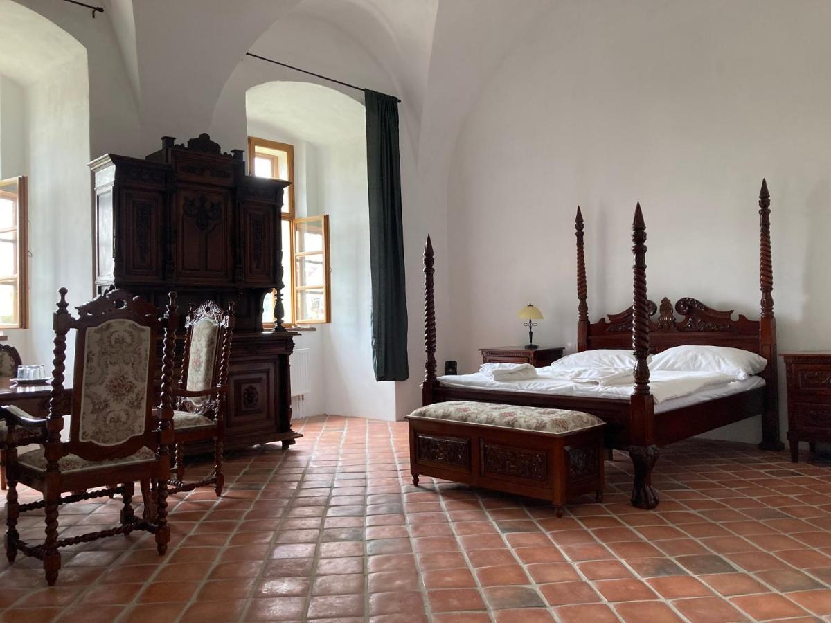 zámek Kolštejn - hotel Chateau Goldenstein Branná Exterior foto