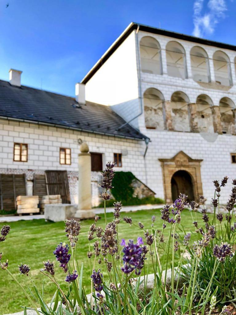 zámek Kolštejn - hotel Chateau Goldenstein Branná Exterior foto